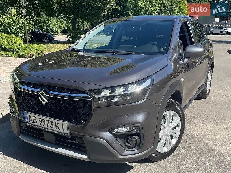 Suzuki S-Cross 2024