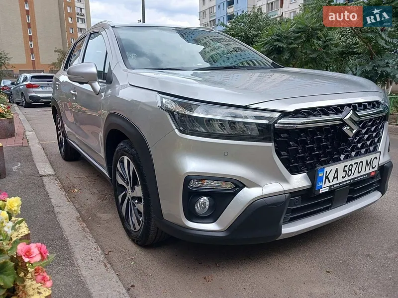 Suzuki S-Cross 2024