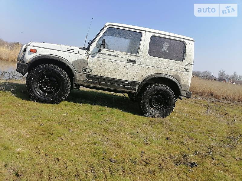 Внедорожник / Кроссовер Suzuki Samurai