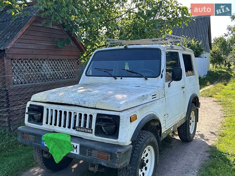 Suzuki Samurai