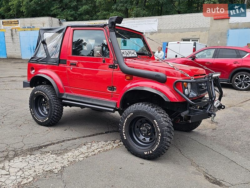 Suzuki Samurai