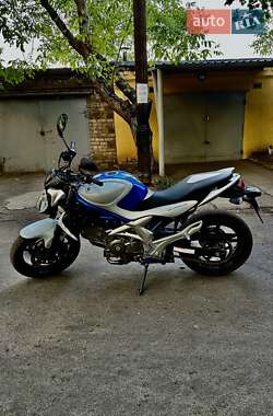 Suzuki SFV 650 2009