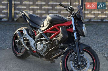 Suzuki SFV 650  2010