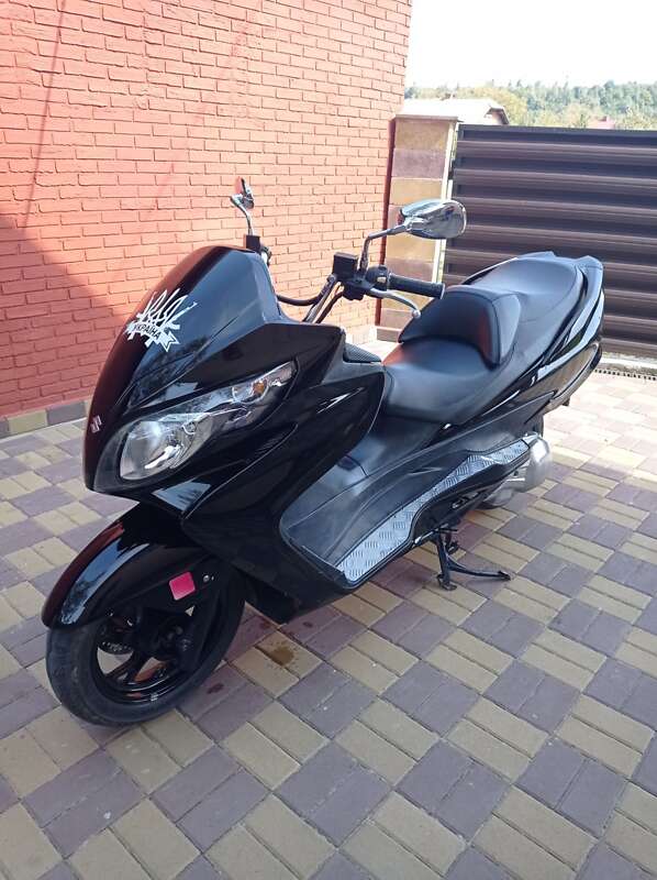 Мотоцикл Кастом Suzuki Skywave 250