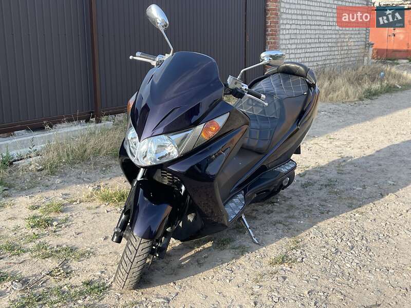Мотоцикл Классік Suzuki Skywave 250