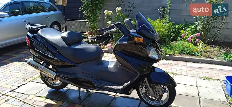 Suzuki SkyWave 650 2005