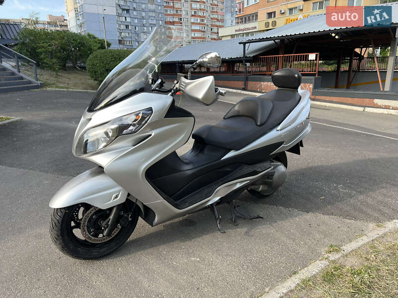 Вантажні моторолери, мотоцикли, скутери, мопеди Suzuki Skywave Type S400