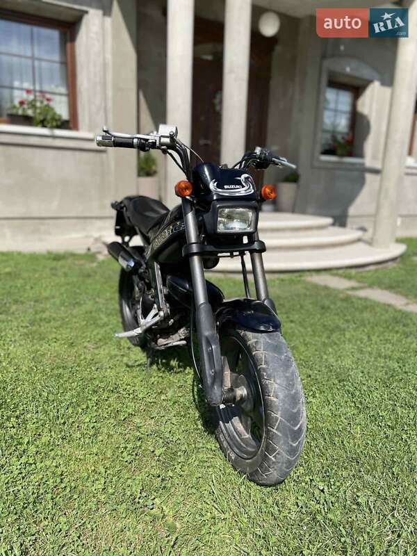 Скутер Suzuki Street Magic 50