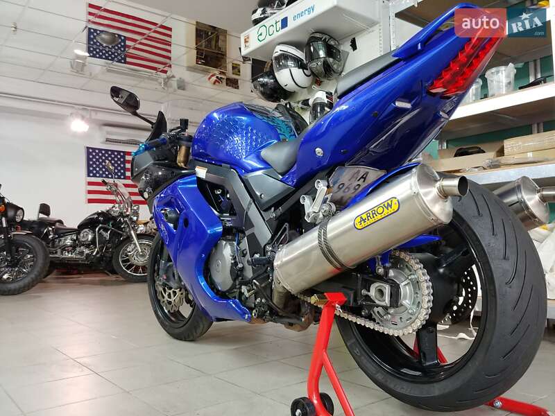 Мотоцикл Спорт-туризм Suzuki SV 1000S