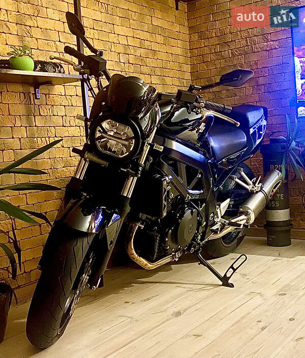 Suzuki SV 1000S