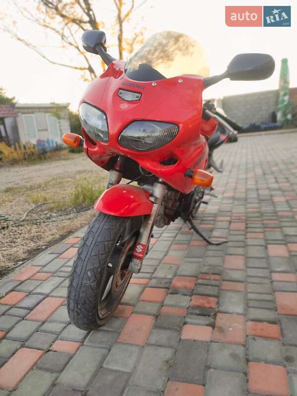 Мотоцикл Спорт-туризм Suzuki SV 400