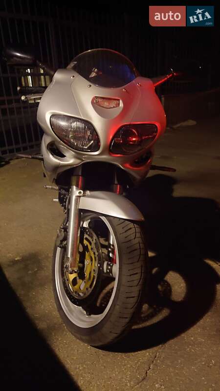 Мотоцикл Спорт-туризм Suzuki SV 400S