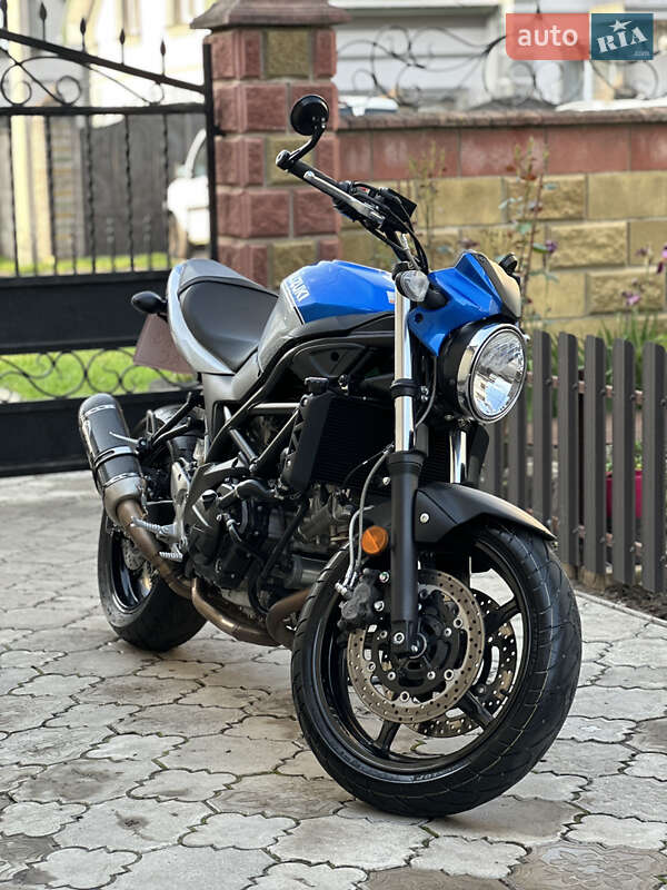 Мотоцикл Классик Suzuki SV 650