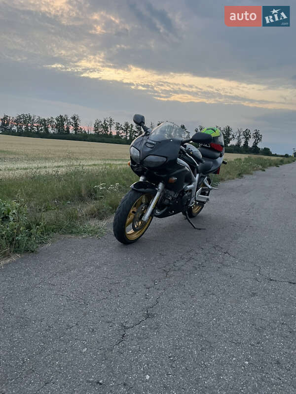 Мотоцикл Спорт-туризм Suzuki SV 650