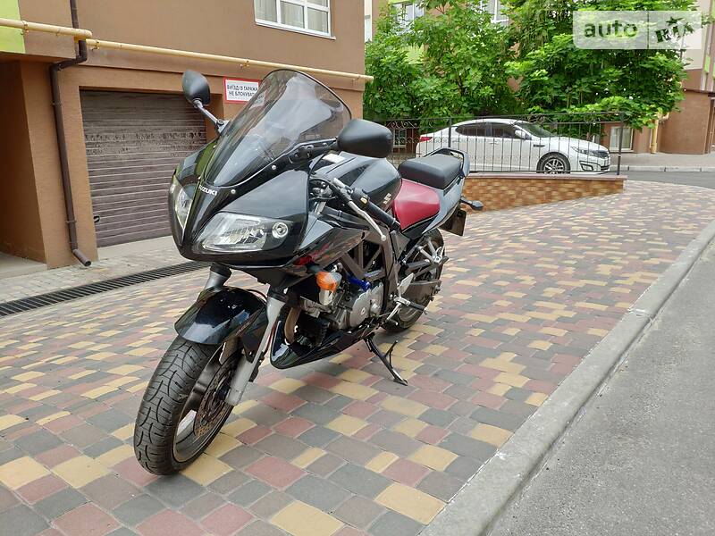 Мотоцикл Спорт-туризм Suzuki SV 650S