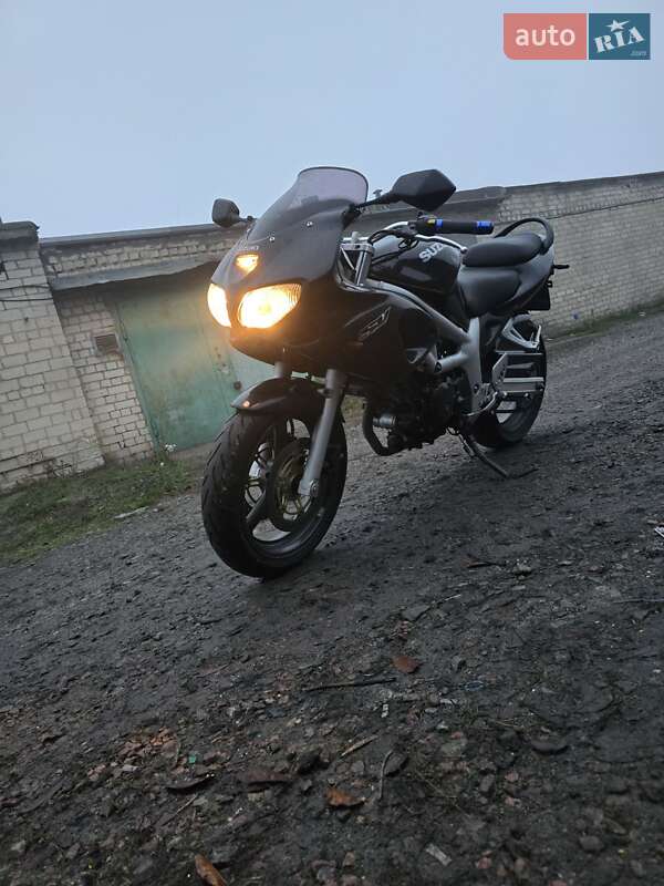 Мотоцикл Классік Suzuki SV 650S