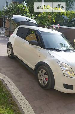 Suzuki Swift  2010