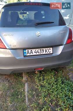 Suzuki Swift  2011