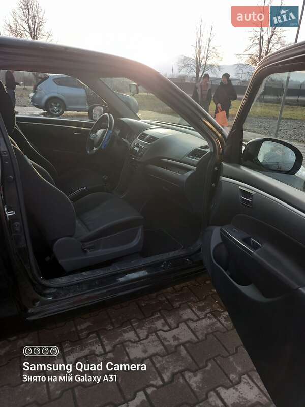 Хэтчбек Suzuki Swift 2013 в Тячеве фото 6 Хэтчбек Suzuki Swift 2013 в Тячеве