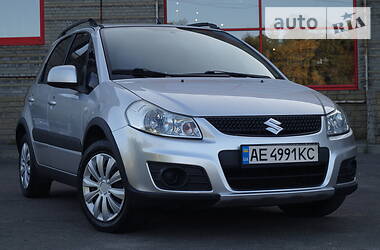 Suzuki SX4 OFFICIAL 2012