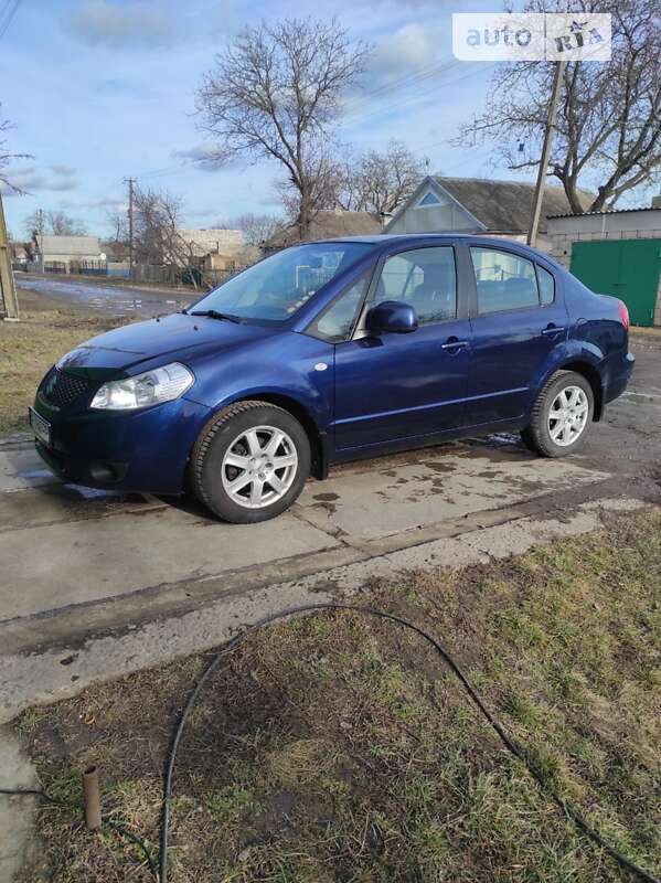 Седан Suzuki SX4