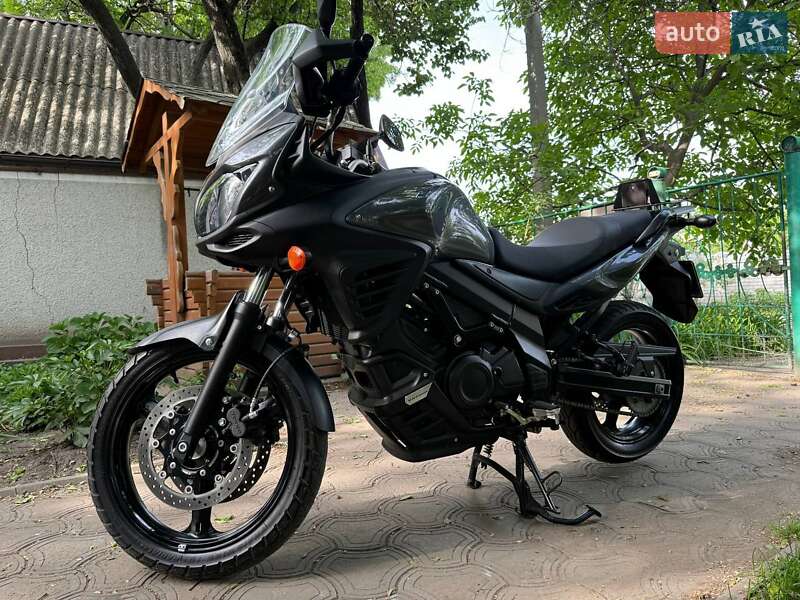 Мотоцикл Спорт-туризм Suzuki V-Strom 650