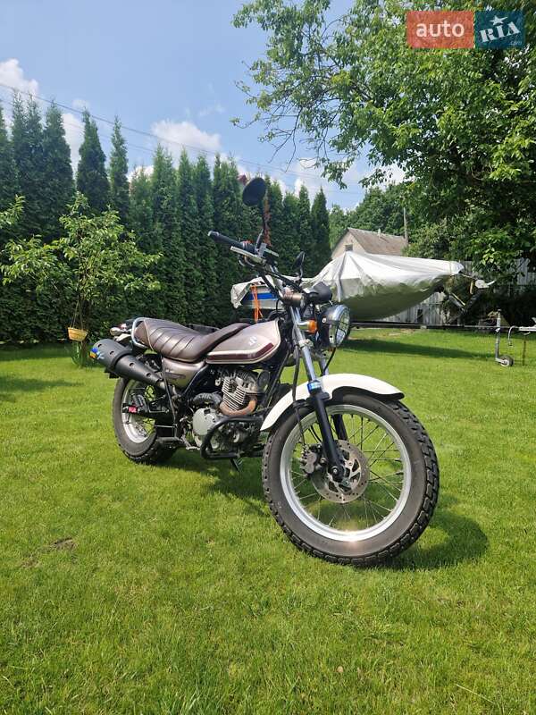 Suzuki VanVan 125