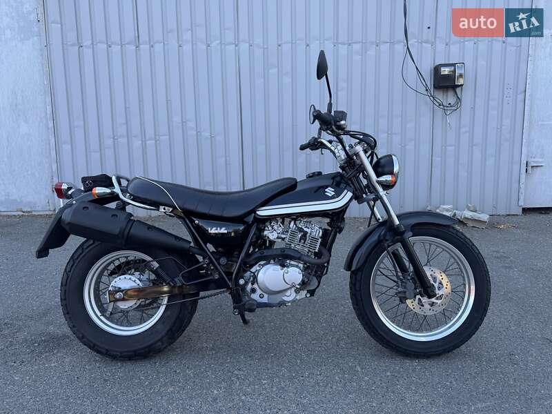 Мотоцикл Классик Suzuki VanVan 200