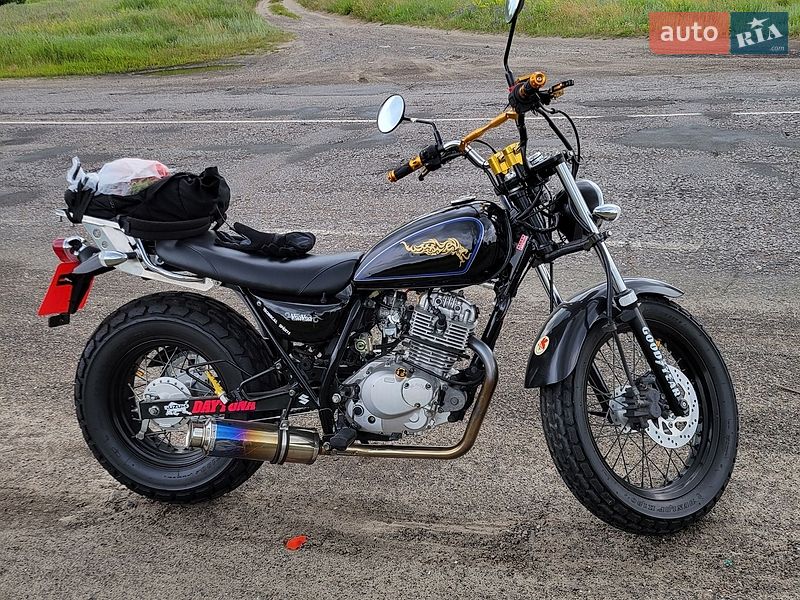 Мотоцикл Без обтікачів (Naked bike) Suzuki VanVan 200