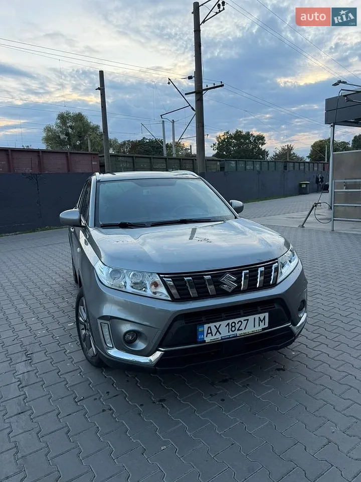 2020 Suzuki Vitara - фото 1