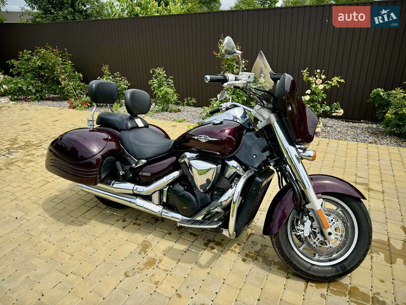 Мото Suzuki VLR 1800