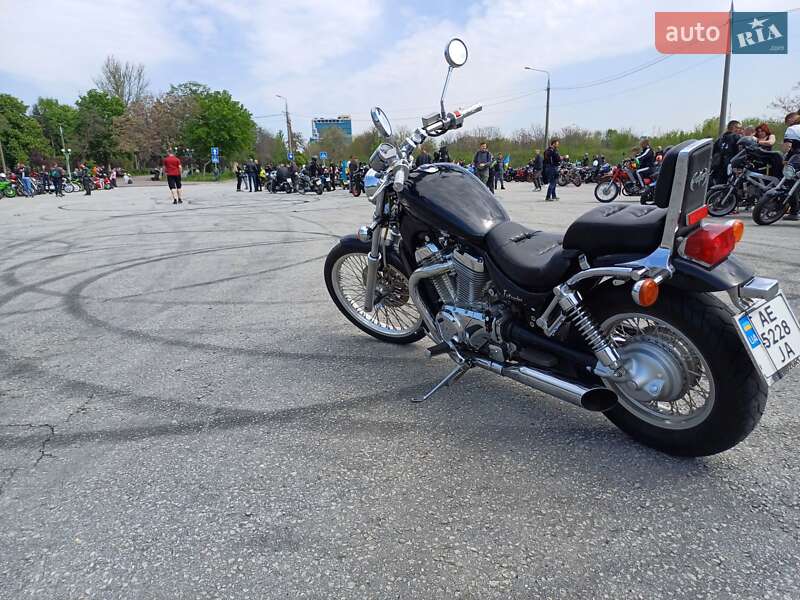 Мотоцикл Чоппер Suzuki VS 400 Intruder