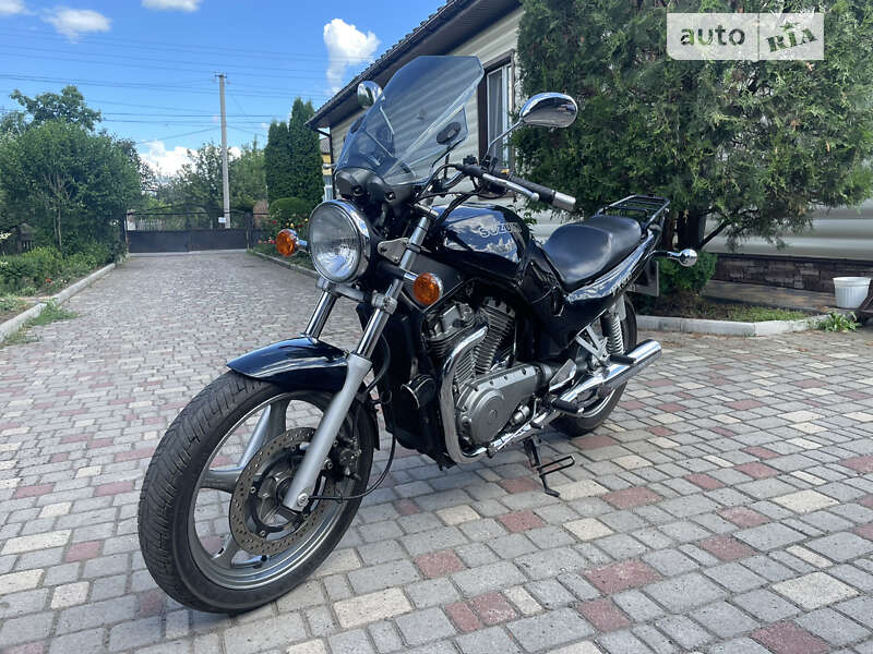 Мотоцикл Без обтекателей (Naked bike) Suzuki VX 800