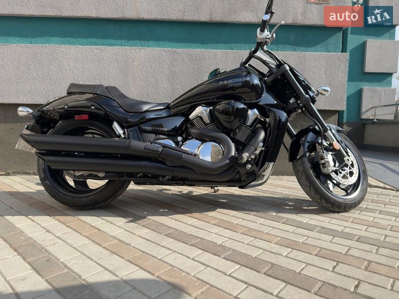 Мото Suzuki VZR 1800