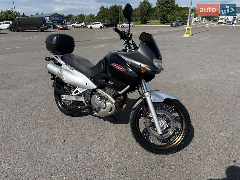 Грузовые мотороллеры, мотоциклы, скутеры, мопеды Suzuki XF 650 Freewind