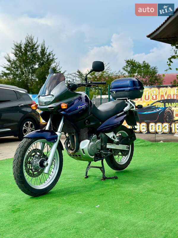 Мотоцикл Круизер Suzuki XF 650 Freewind