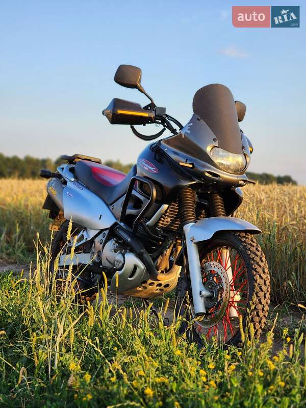 Мотоцикл Багатоцільовий (All-round) Suzuki XF 650 Freewind