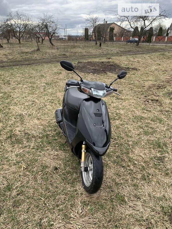 Мотоцикл Спорт-туризм Suzuki ZZ 50