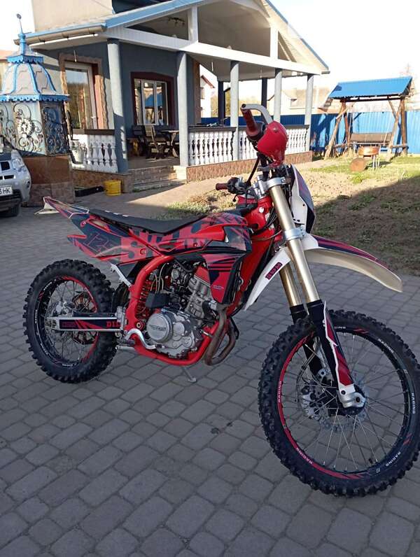 SWM RS 125R