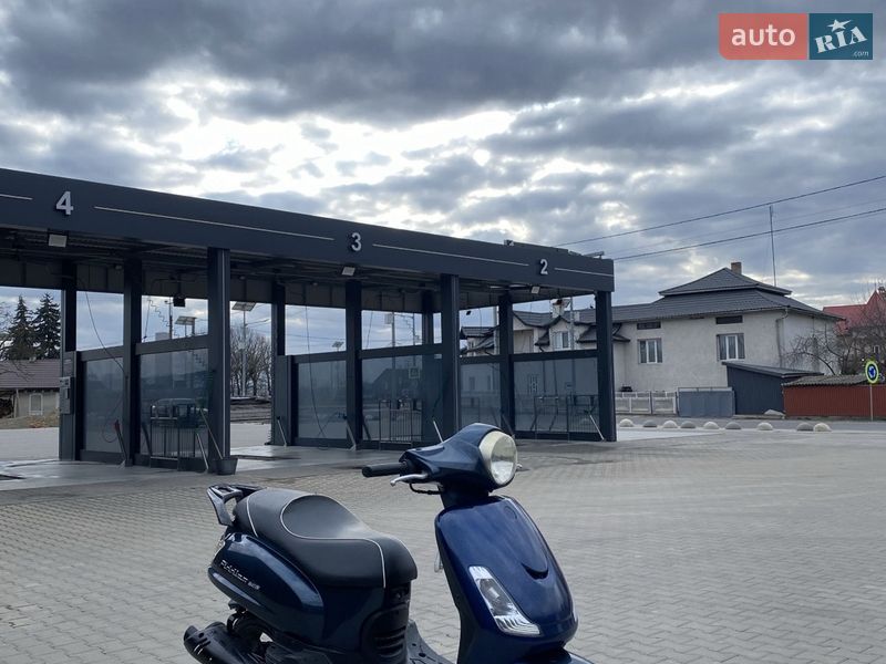 Скутер Sym Fiddle II