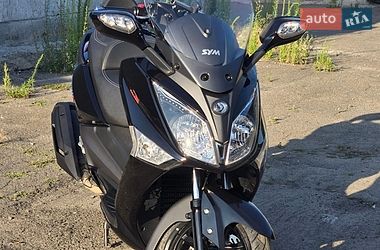 Sym GTS  2013