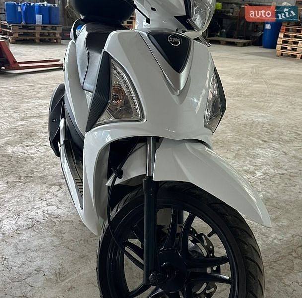 Sym ST