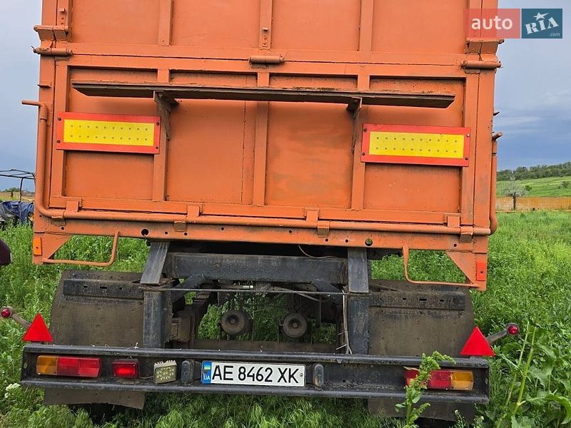Зерновоз - причіп СЗАП 8551