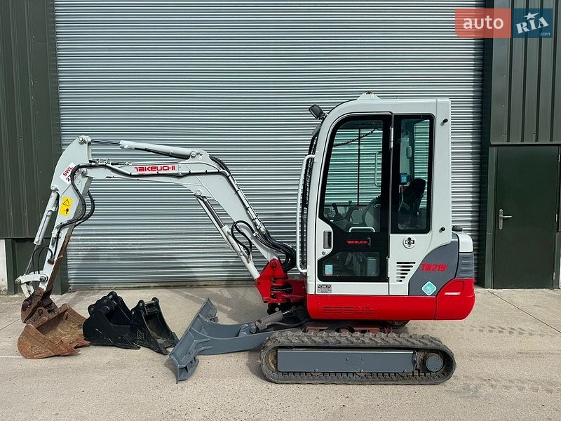 Takeuchi TB