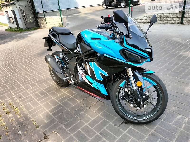 Мотоцикл Спорт-туризм TARO GP1 400