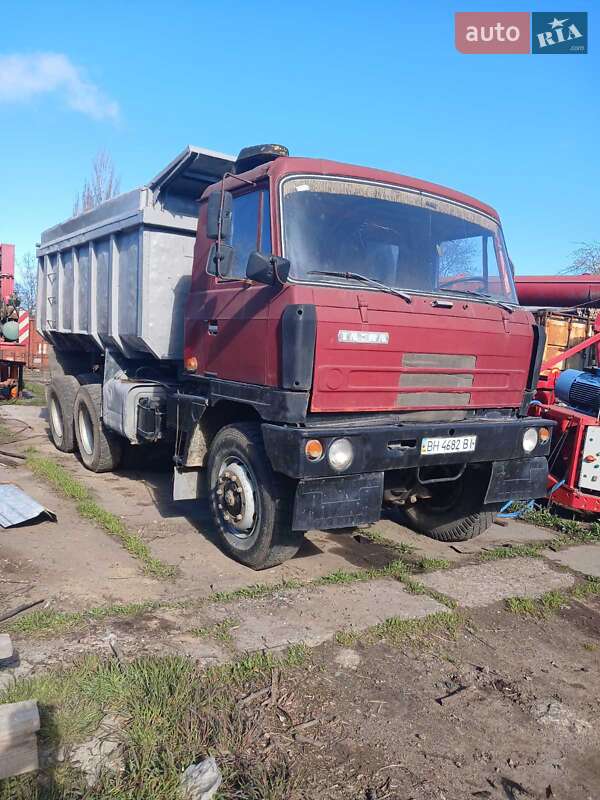 Tatra 8152