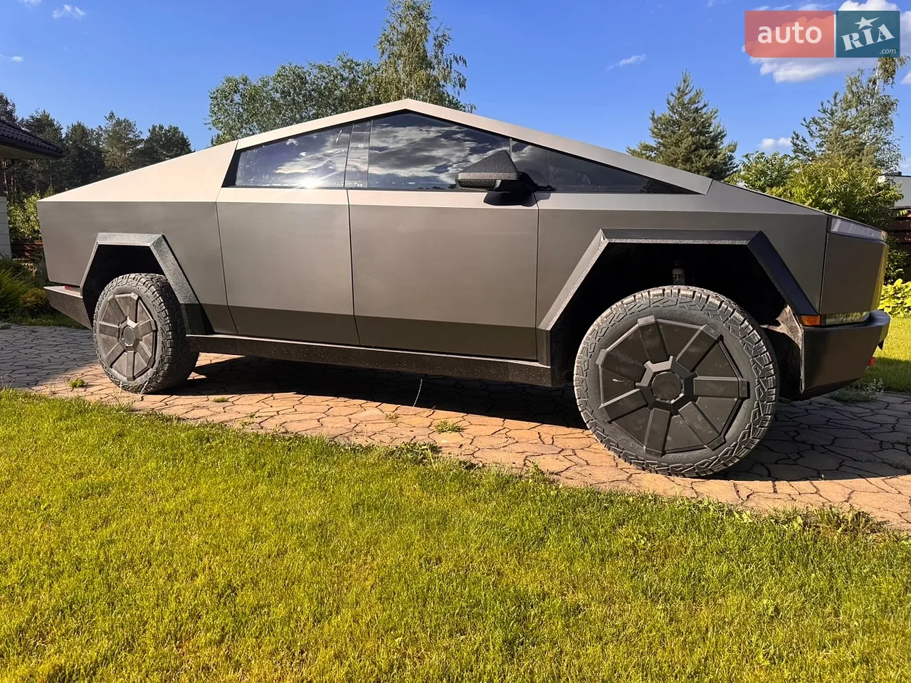 2024 Tesla Cybertruck - мініатюра 4