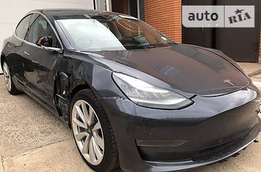 Tesla Model 3  2018