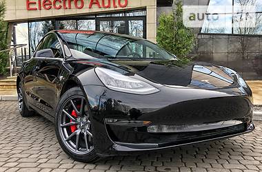 Tesla Model 3   2018