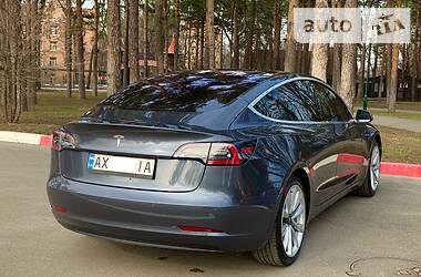 Седан Tesla Model 3 2018 в Харькове